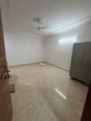 Room in 1 RK Builder Floor at Saket – for Rent