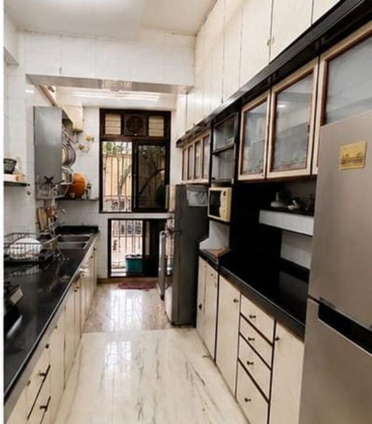 Kitchen, khar west 2 Bedroom 700 Sq.Ft. Apartment In Khar West Mumbai 10542185