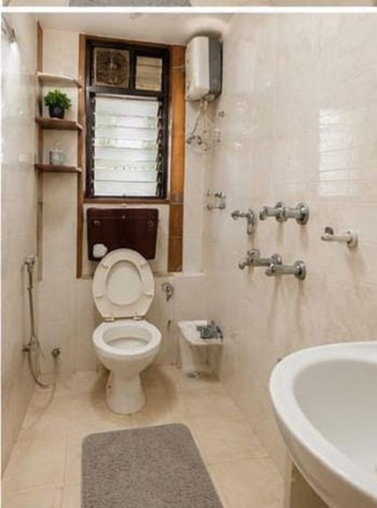 Bathroom, khar west 2 Bedroom 700 Sq.Ft. Apartment In Khar West Mumbai 10542185