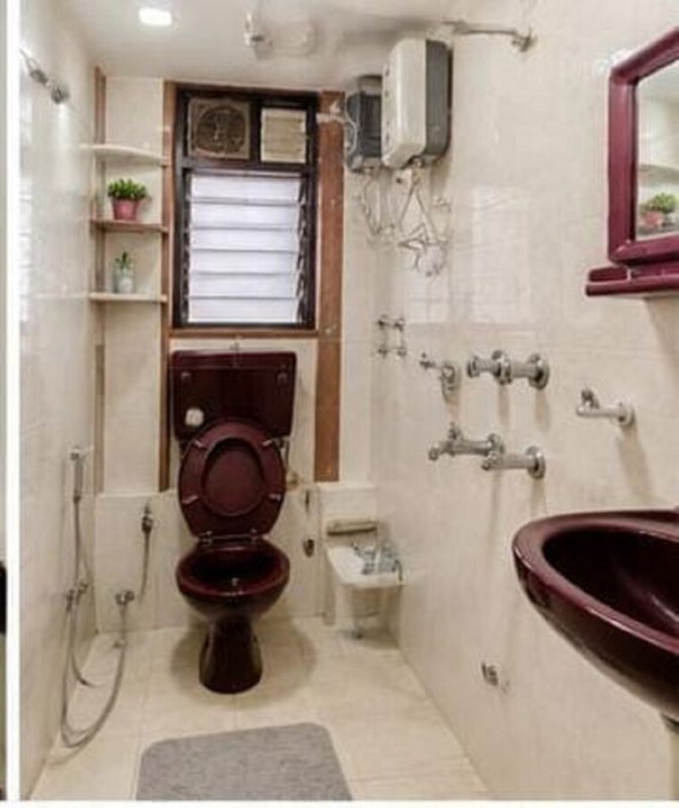 Bathroom, khar west 2 Bedroom 700 Sq.Ft. Apartment In Khar West Mumbai 10542185
