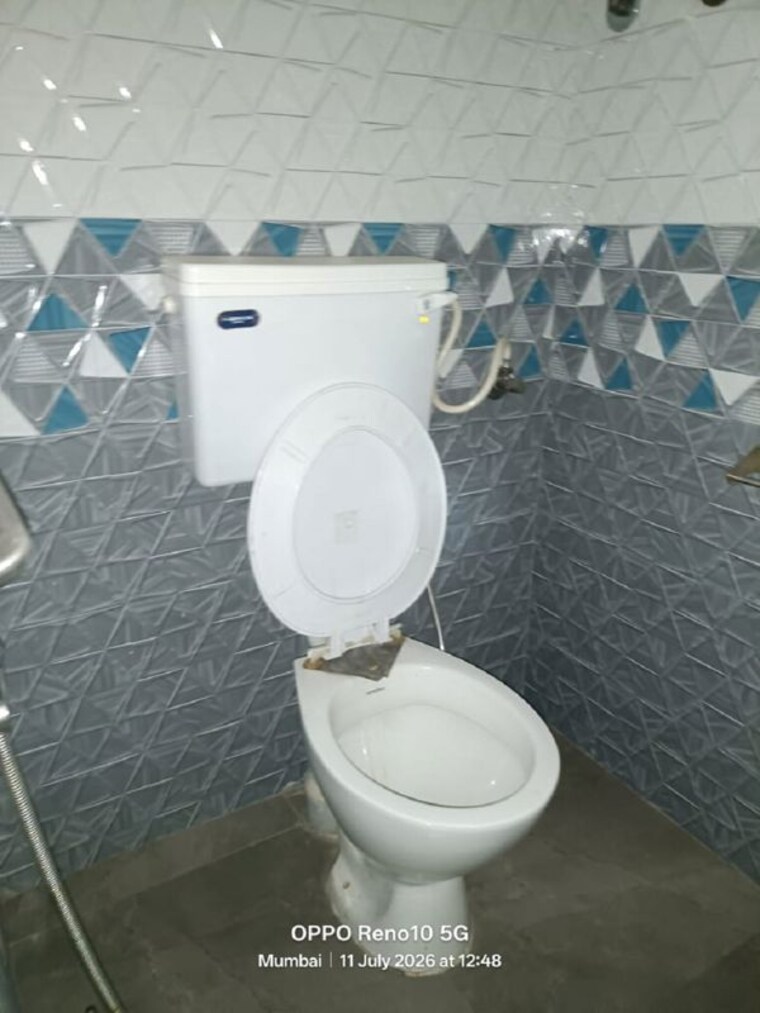 Bathroom, santacruz west 2 Bedroom 700 Sq.Ft. Apartment In Santacruz West Mumbai 10542215