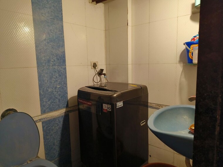 Attached Bathroom, sudarshan-sky-garden 2 Bedroom 865 Sq.Ft. Apartment In Ghodbunder Road Thane 10542239