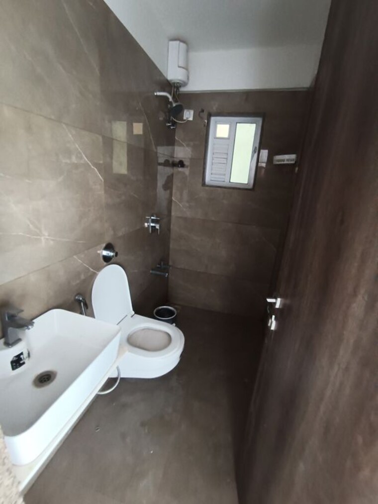 Bathroom, gurukrupa-guru-atman 2 Bedroom 955 Sq.Ft. Apartment In Kalyan West Thane 10542176