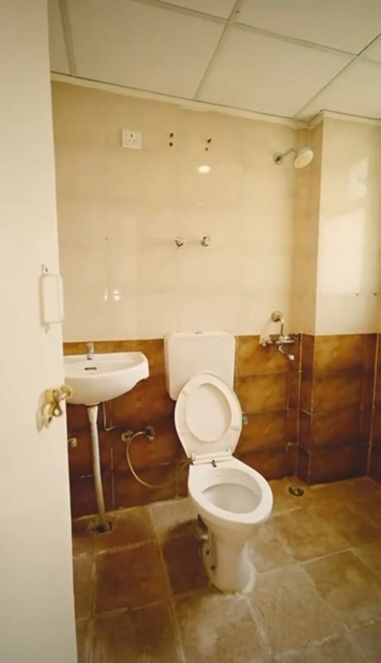 Bathroom, rof-ananda 2.5 Bedroom 645 Sq.Ft. Apartment In Sector 95 Gurgaon 10542234