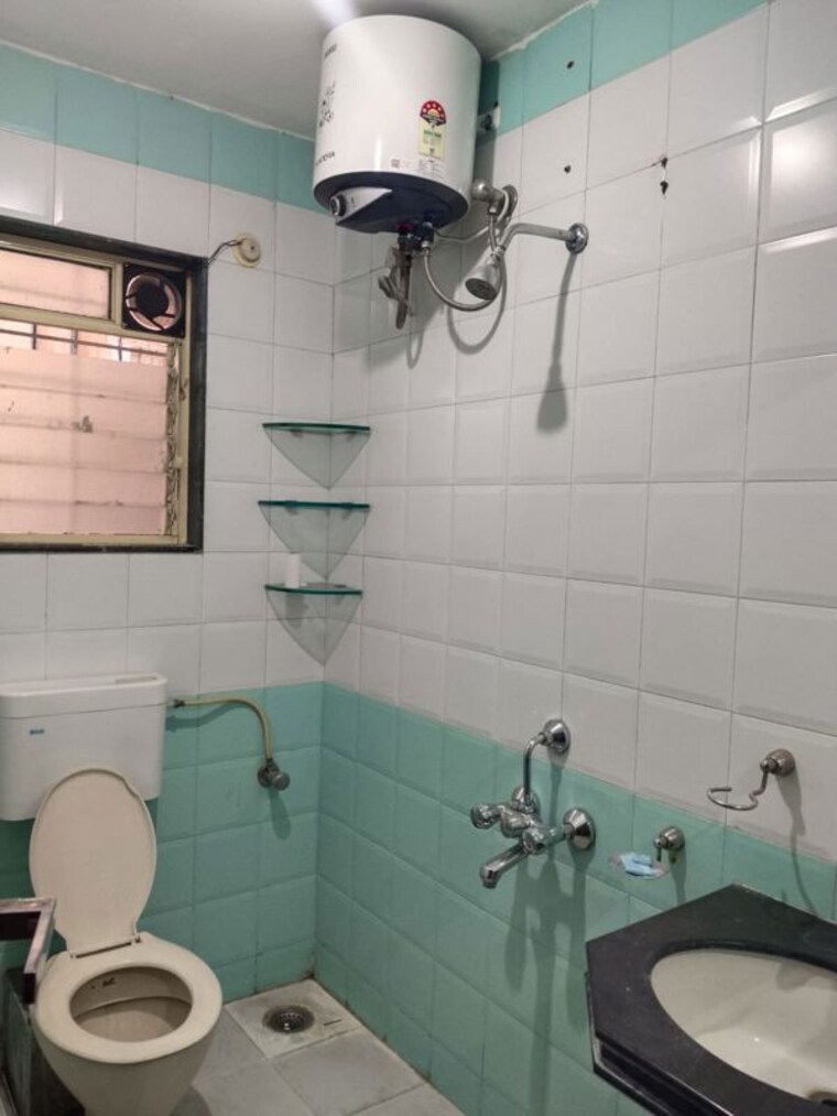 Bathroom, kharadi 3 Bedroom 1500 Sq.Ft. Apartment In Kharadi Pune 10542241