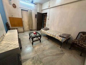 Living Room in 1.5 BHK Apartment at Chembur – for Rent