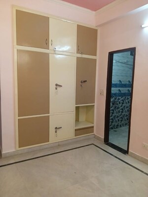 3 BHK Builder Floor For Rent in Sector 21