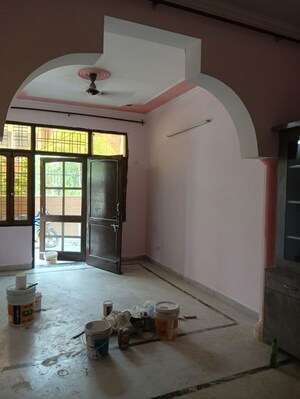 Living Room in 3 BHK Builder Floor at Sector 21 – for Rent