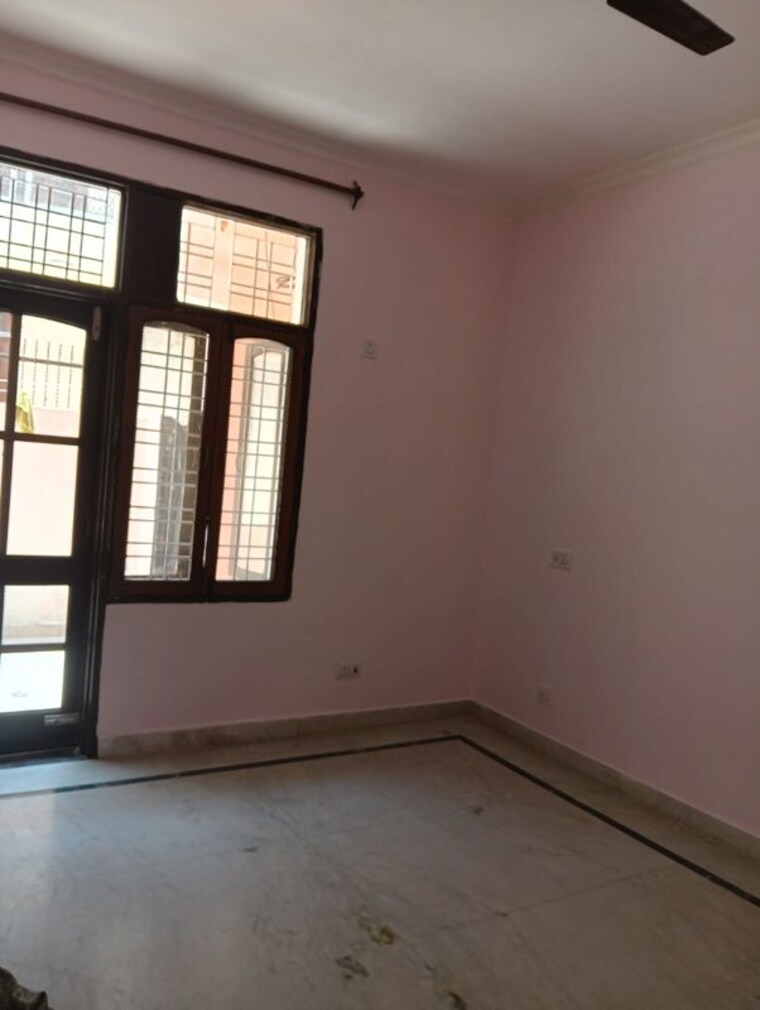 Room, sector 21 3 Bedroom 2800 Sq.Ft. Builder Floor In Sector 21 Gurgaon 10542262