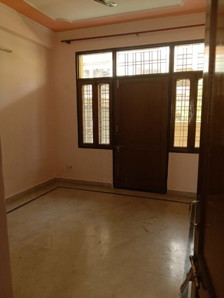 Room, sector 21 3 Bedroom 2800 Sq.Ft. Builder Floor In Sector 21 Gurgaon 10542262