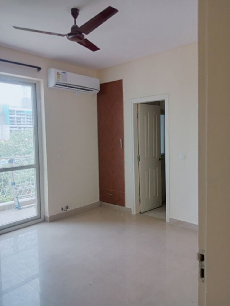 Room, bptp-mansions 3.5 Bedroom 2050 Sq.Ft. Apartment In Sector 66 Gurgaon 10542263