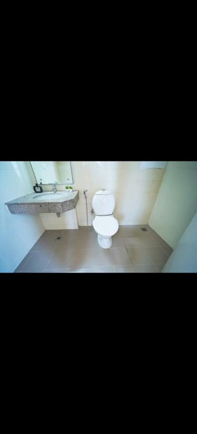 Bathroom, vatika-gurgaon-21 2 Bedroom 1420 Sq.Ft. Apartment In Sector 83 Gurgaon 10542268