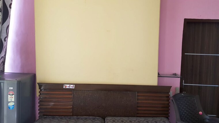 Room, phase 4 1 Bedroom 100 Sq.Yd. Builder Floor In Phase 4 Mohali 10542304