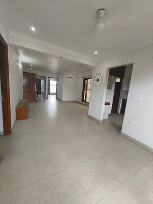 Room in 3.5 BHK Villa at Sector 23 – for Rent