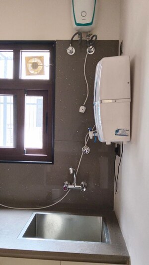 Furnished Amenities in 1 BHK Builder Floor at Sector 23 – for Rent