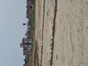   Plot at Jhalwa – for Sale