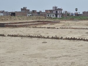  Plot For Sale in Jhalwa