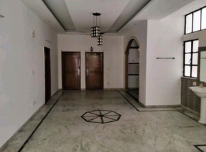 Room in 2 BHK Builder Floor at RWA Apartments Sector 40, Sector 40 – for Rent