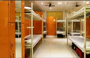 Room in  Pg at Fort – for Rent