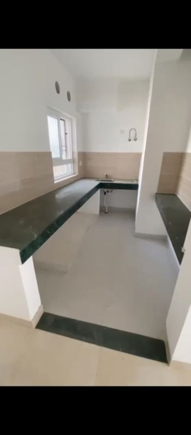 Kitchen, bptp-park-towers 3 Bedroom 278 Sq.Yd. Builder Floor In Sector 77 Faridabad 10542360