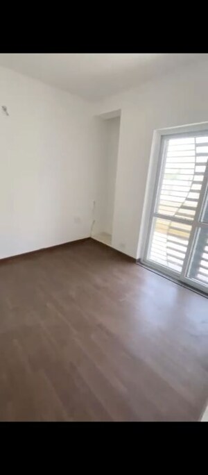 Room in 3 BHK Builder Floor at BPTP Park Towers, Sector 77 – for Sale