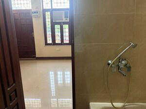 Furnished Amenities in 3 BHK Builder Floor at Sector 21 – for Rent