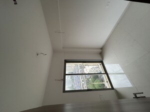 Room in 2 BHK Apartment at Avant Heritage, Jogeshwari East – for Rent
