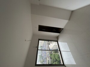 Furnished Amenities in 2 BHK Apartment at Avant Heritage, Jogeshwari East – for Rent