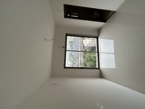 Room in 2 BHK Apartment at Avant Heritage, Jogeshwari East – for Rent
