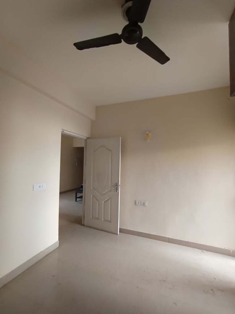 Room, shree-vardhman-mantra 2 Bedroom 800 Sq.Ft. Apartment In Sector 67 Gurgaon 10542389