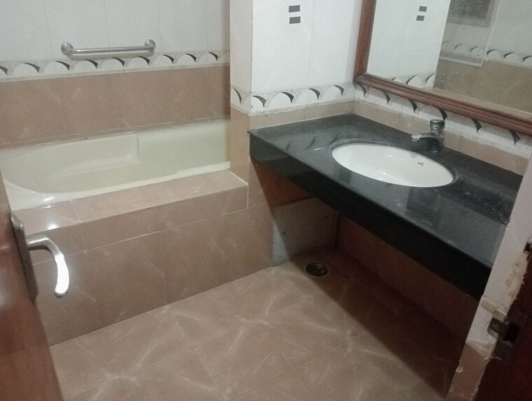 Kitchen, parsvnath-green-ville 3 Bedroom 1945 Sq.Ft. Apartment In Sector 48 Gurgaon 10542374