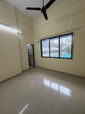 Room in 2 BHK Apartment at Eon One, Prabhadevi – for Rent