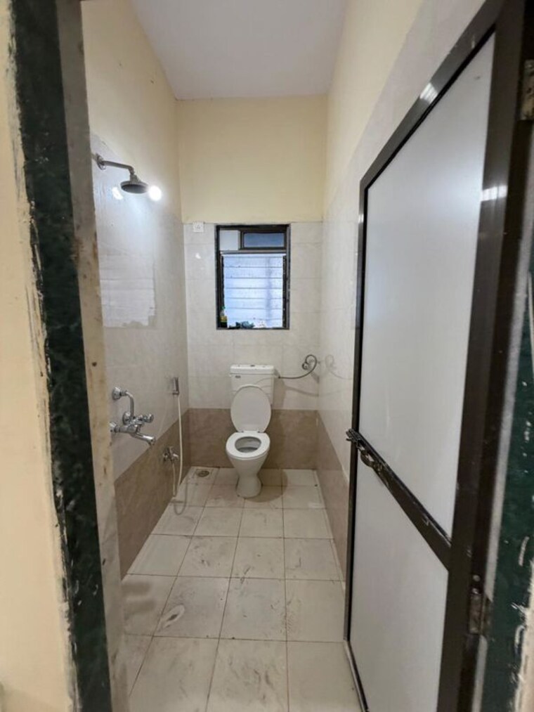 Bathroom, eon-one 2 Bedroom 750 Sq.Ft. Apartment In Prabhadevi Mumbai 10542376