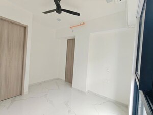 Room in 2 BHK Apartment at Eon One, Prabhadevi – for Rent