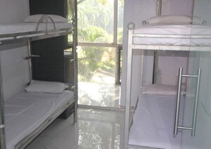  Pg For Rent in Bandra West