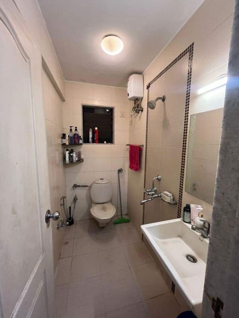 Bathroom, kesar-gardens 3 Bedroom 1500 Sq.Ft. Apartment In Kharghar Navi Mumbai 10542392
