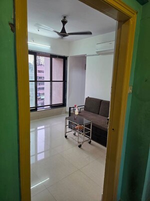 Room in 1 BHK Apartment at Sanghvi Sonas Tower, Parel – for Sale