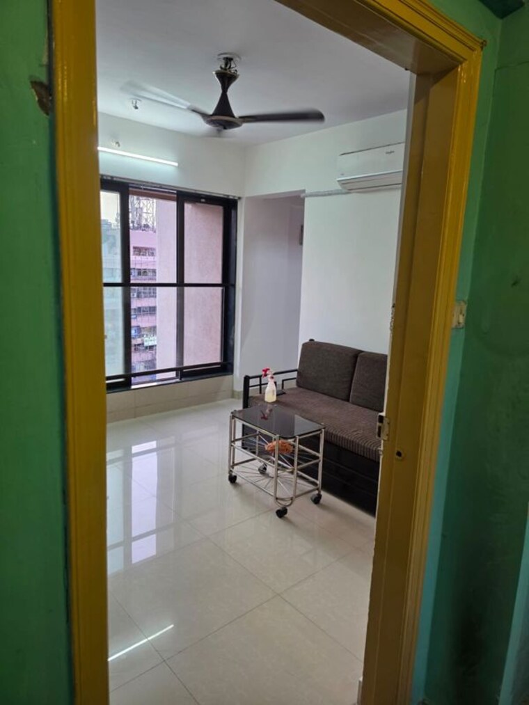 Room, sanghvi-sonas-tower 1 Bedroom 360 Sq.Ft. Apartment In Parel Mumbai 10542410
