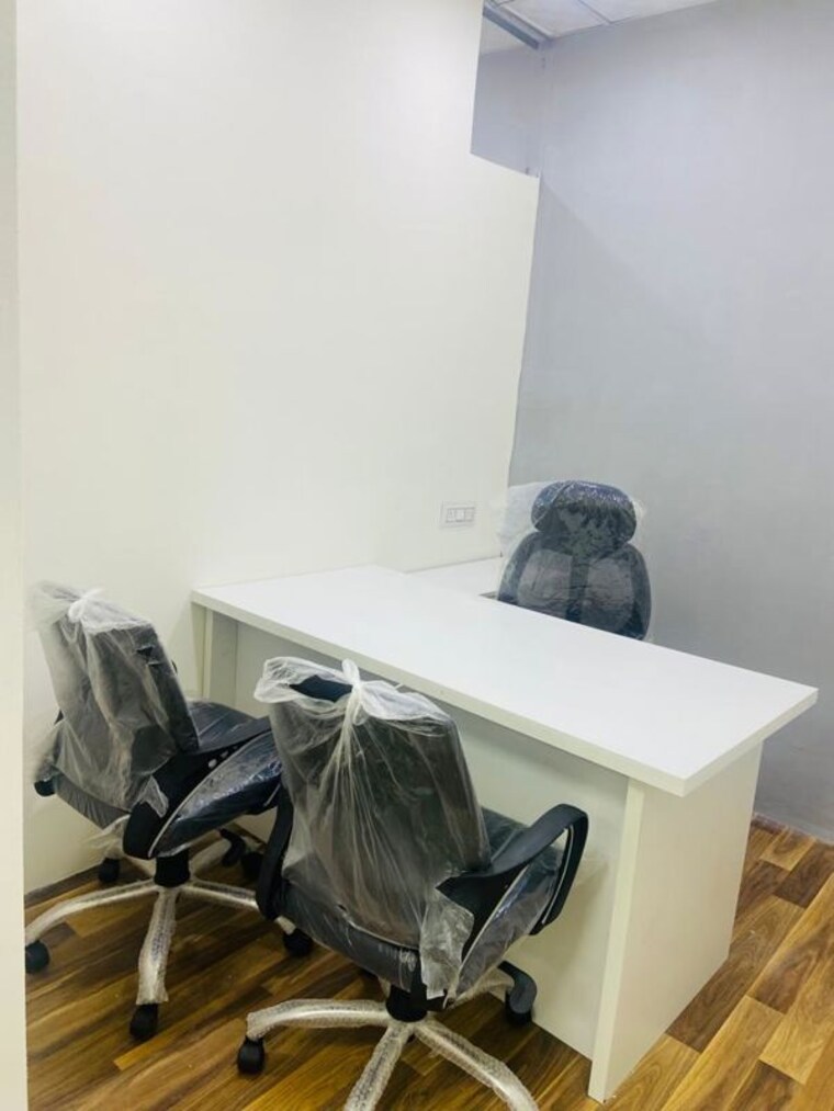 Team Area, sector 16 Commercial Office Space 1500 Sq.Ft. In Sector 16 Noida 10542424