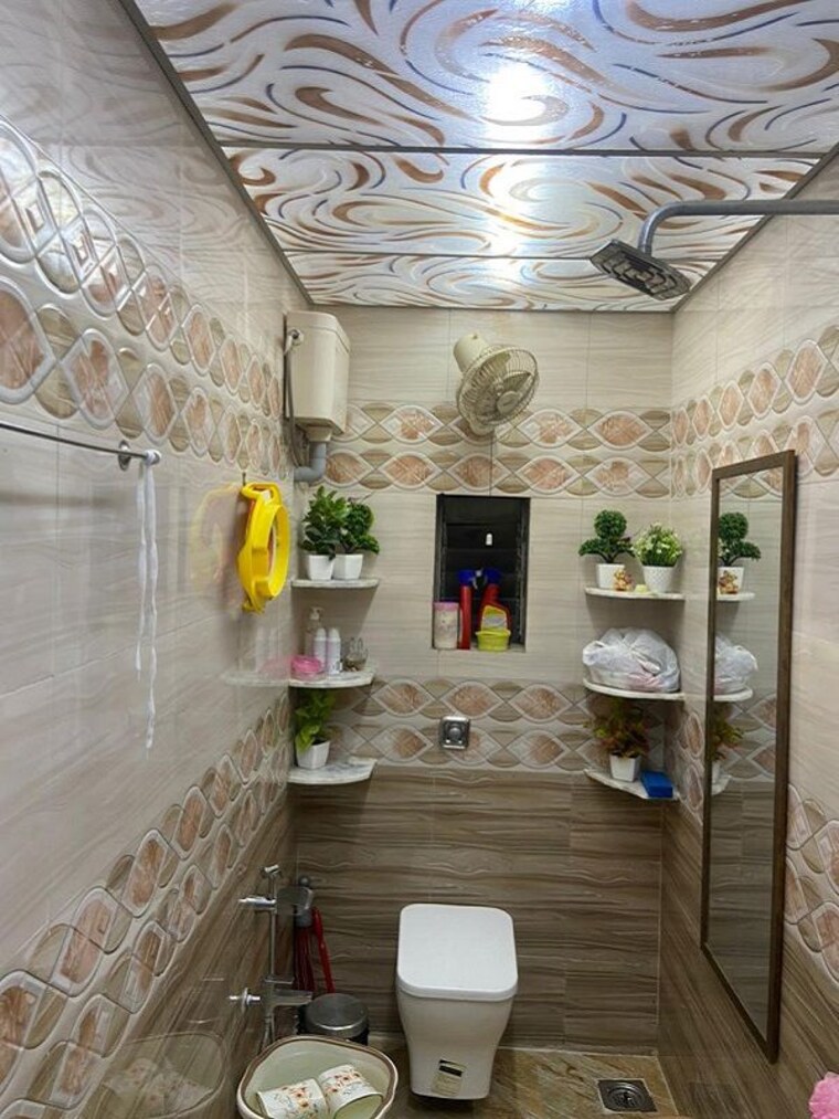Bathroom, bandra west 3 Bedroom 1100 Sq.Ft. Apartment In Bandra West Mumbai 10542432