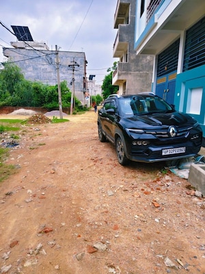 Parking in 1.5 BHK Independent House at Jankipuram – for Rent