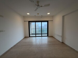 Room in 4 BHK Apartment at Sunteck Signia Isles, Bandra Kurla Complex – for Rent