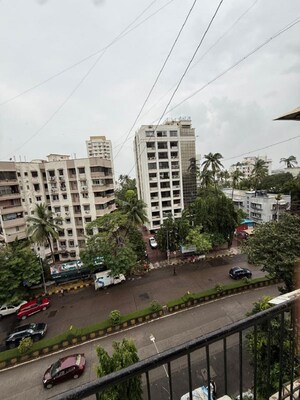 2 BHK Apartment – Exterior View View at Bandra West - for Rent