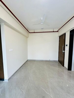 Room in 2 BHK Apartment at Satra One, Goregaon West – for Sale