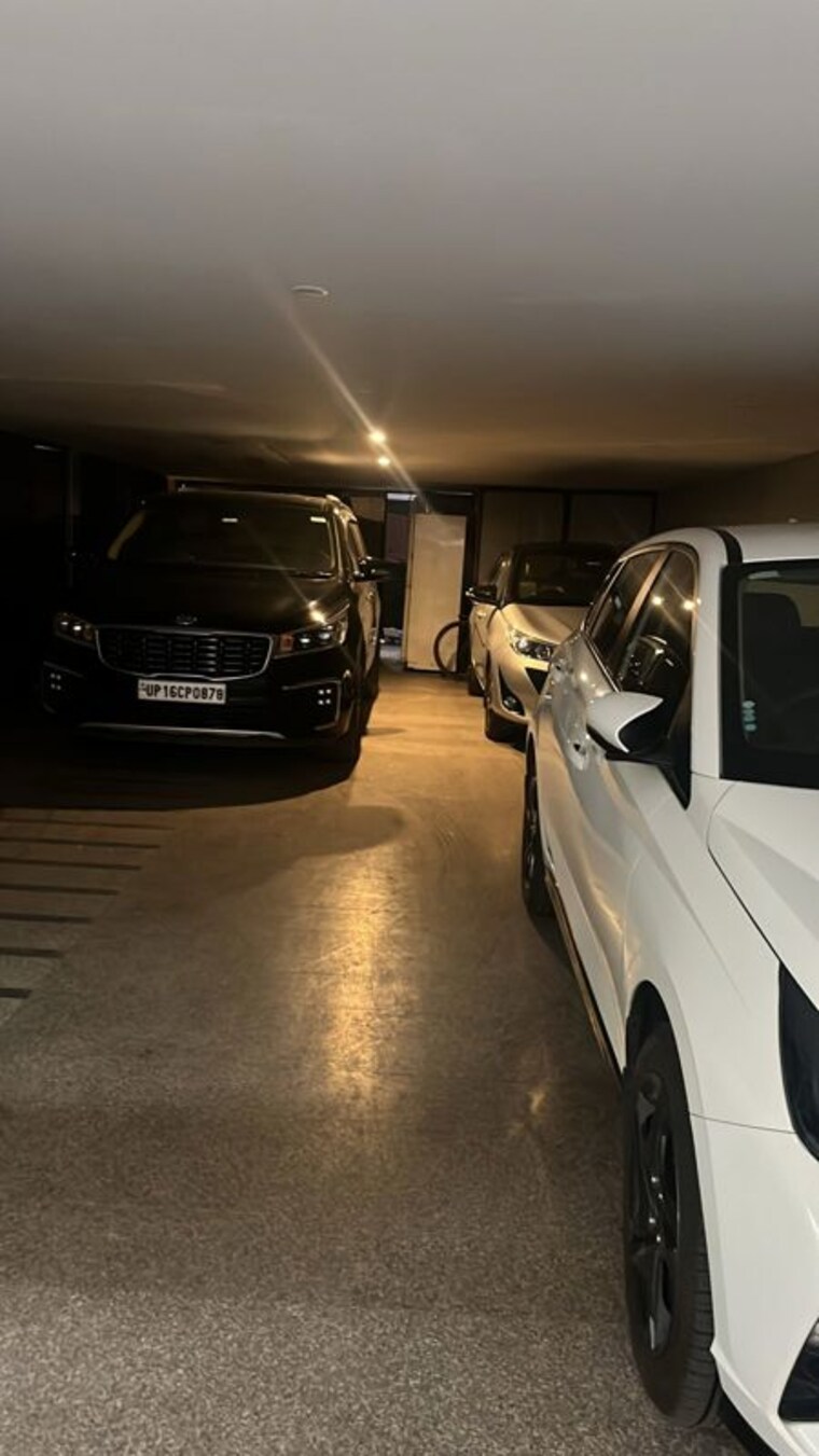  Parking, godrej-south-estate-okhla 1 Bedroom 1953 Sq.Ft. Apartment In Okhla Delhi 10542529