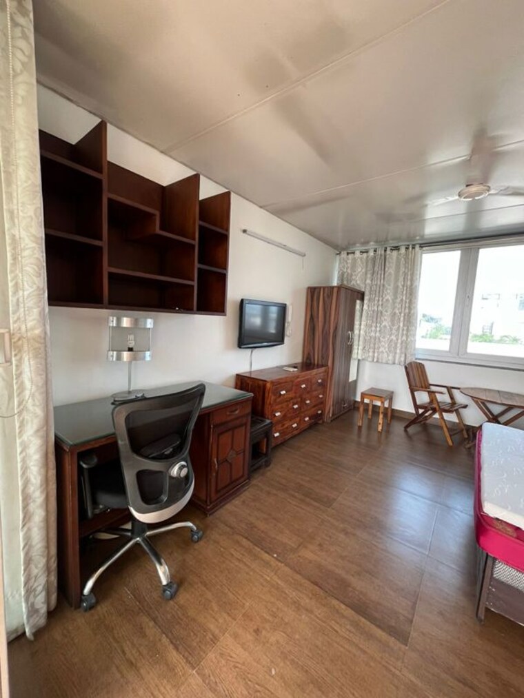 Kitchen, godrej-south-estate-okhla 1 Bedroom 1953 Sq.Ft. Apartment In Okhla Delhi 10542529