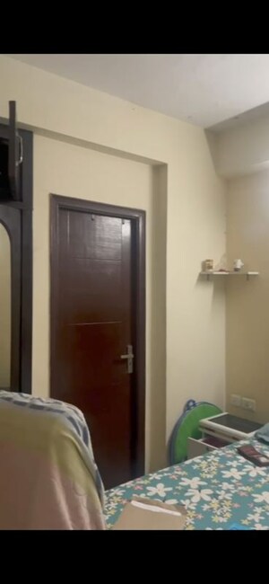 Bathroom in 2.5 BHK Apartment at Anthem French Apartment, Sector 16b Greater Noida – for Rent