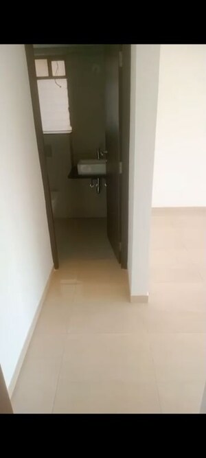 Room in 2 BHK Apartment at Mahindra Alcove, Chandivali – for Rent