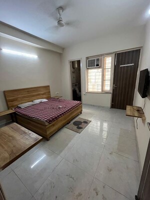 Bedroom in 3 BHK Builder Floor at Sector 47 – for Rent