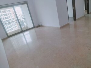 Room in 2.5 BHK Apartment at DB Woods, Goregaon East – for Rent